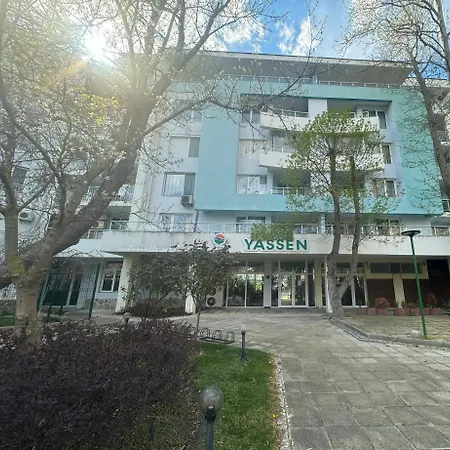 Yassen - Apartma 41 S Vyhledem Na Bazen Apartment