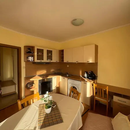 Apartman Yassen - Apartma 41 S Vyhledem Na Bazen *